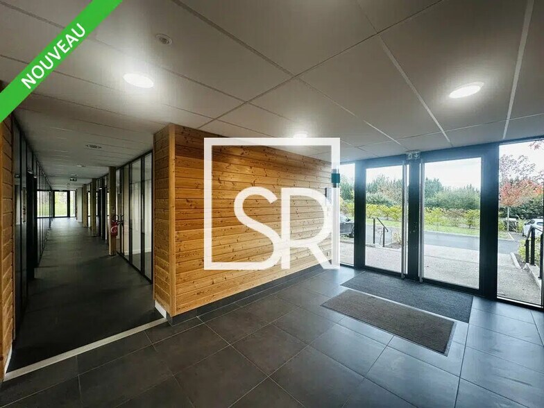 Bureau dans Châtel-Guyon à louer - Photo de l’immeuble – Image 2 sur 10