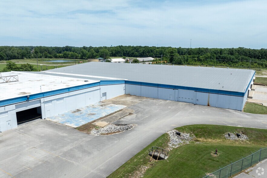 325 12th St SE, Linton, IN à louer - Photo de l’immeuble – Image 2 sur 22