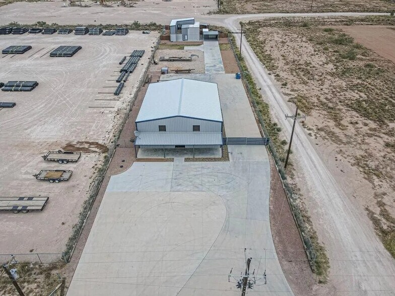 9504 W County Road 60, Midland, TX à louer - Photo de l’immeuble – Image 3 sur 21