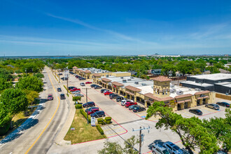 106-180 N Main St, Grapevine, TX - VUE AÉRIENNE  vue de carte