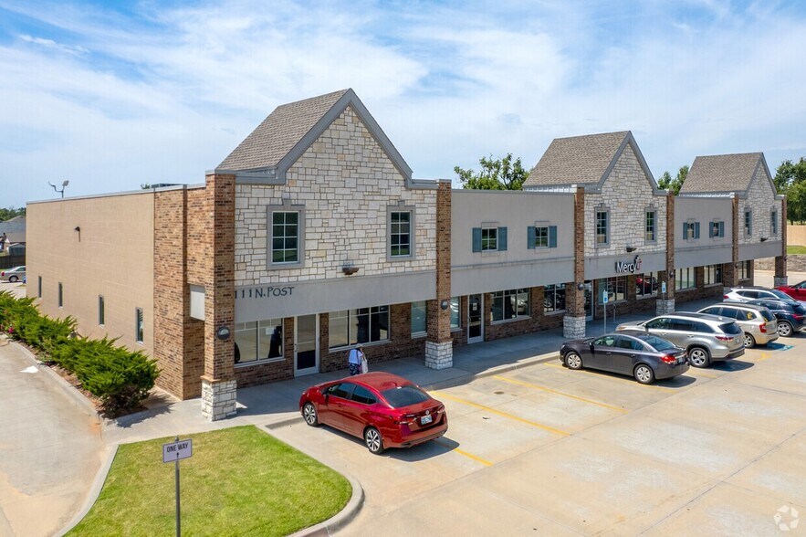 111 N Post Rd, Oklahoma City, OK à vendre - Photo de l’immeuble – Image 1 sur 2