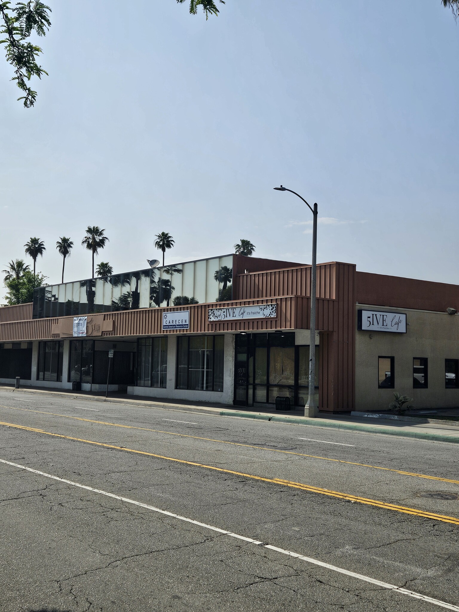 466-474 W 5th St, San Bernardino, CA à louer Photo de l’immeuble– Image 1 sur 12