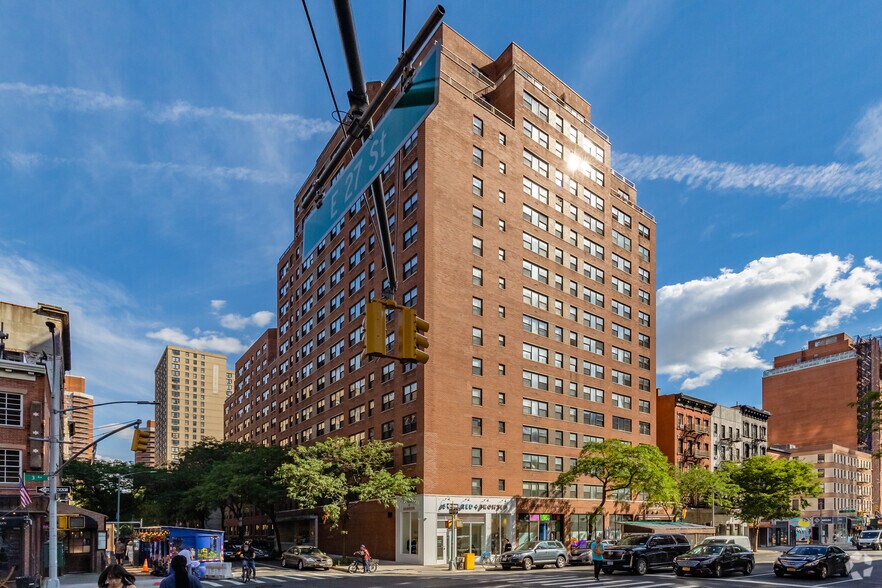 200 E 27th St, New York, NY à louer - Photo de l’immeuble – Image 3 sur 6
