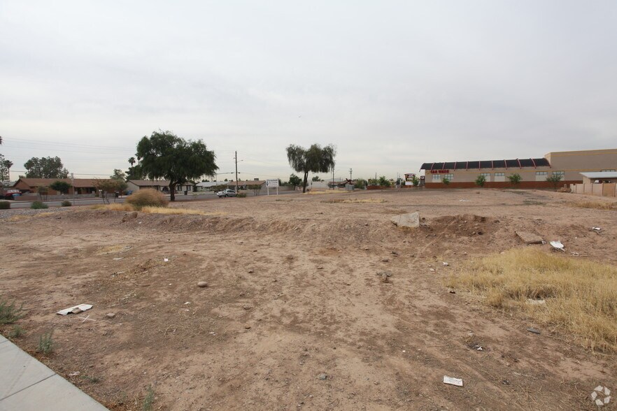 1810 N 67th Ave, Phoenix, AZ à louer - Photo de l’immeuble – Image 2 sur 3