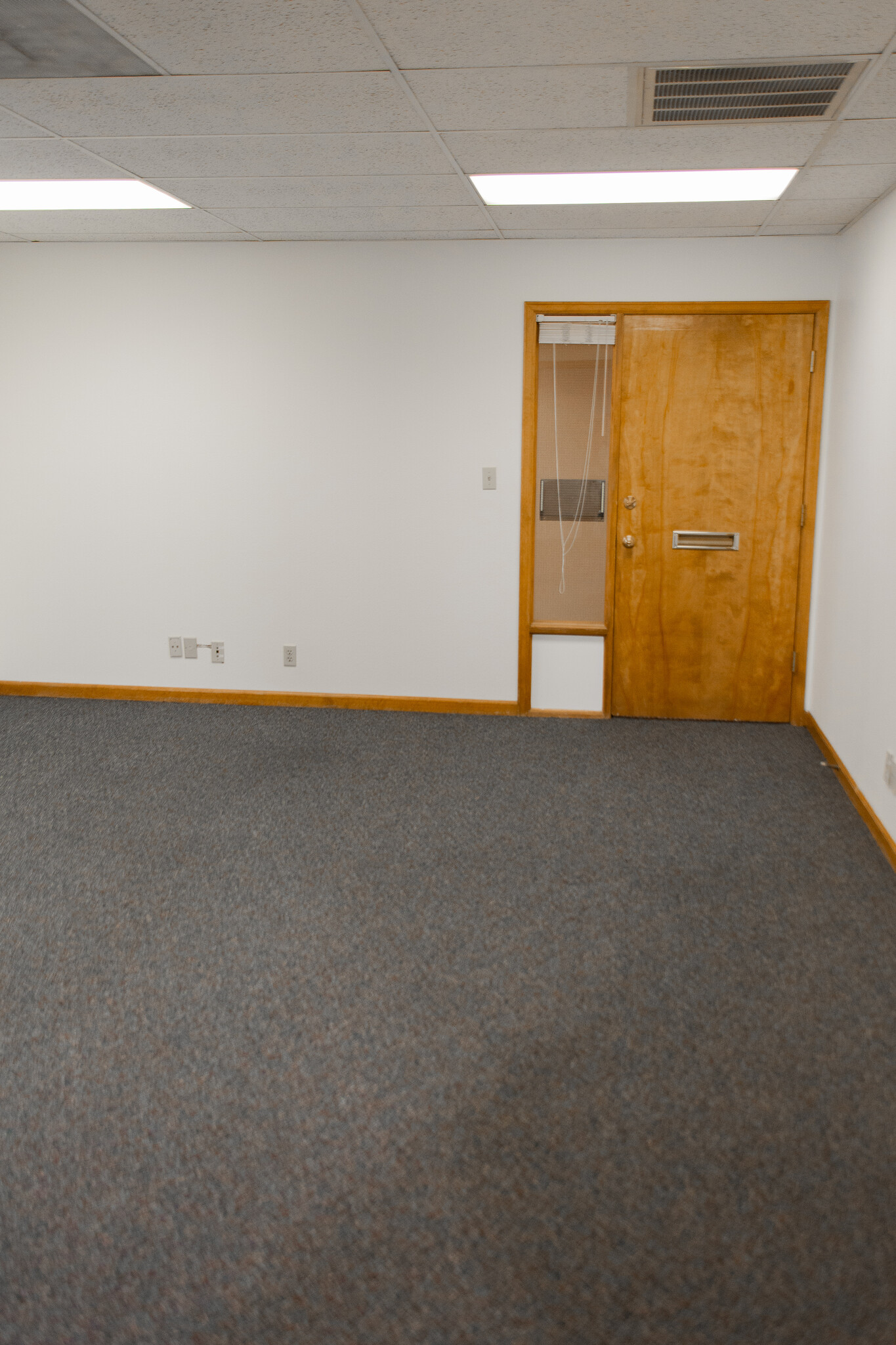 3730 Sinton Rd, Colorado Springs, CO à vendre Photo intérieure– Image 1 sur 4
