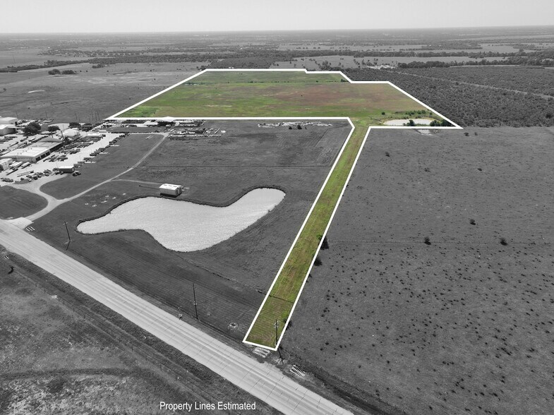 14177 E Ueckert Rd, Bellville, TX à vendre - Photo principale – Image 1 sur 13