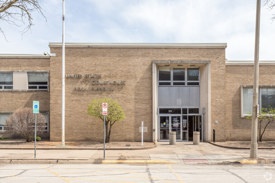 211 19th St, Rock Island, IL à louer - Photo de l’immeuble – Image 2 sur 4