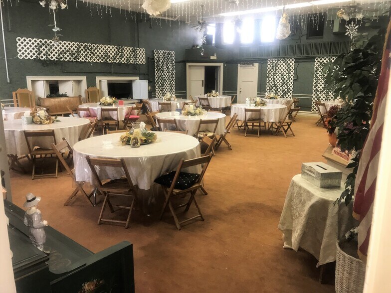 908 Highland Ave, New Castle, PA à vendre - Photo intérieure – Image 3 sur 41