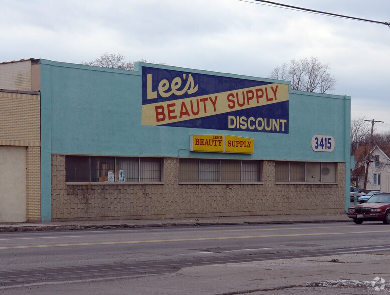 3415 Monroe St, Toledo, OH à vendre - Photo de l’immeuble – Image 2 sur 3