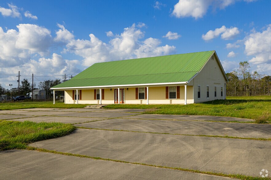 8608 FM 1960, Dayton, TX à vendre - Photo principale – Image 1 sur 13