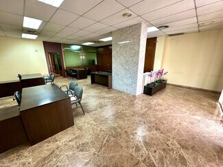 Plus de détails pour Local commercial à louer