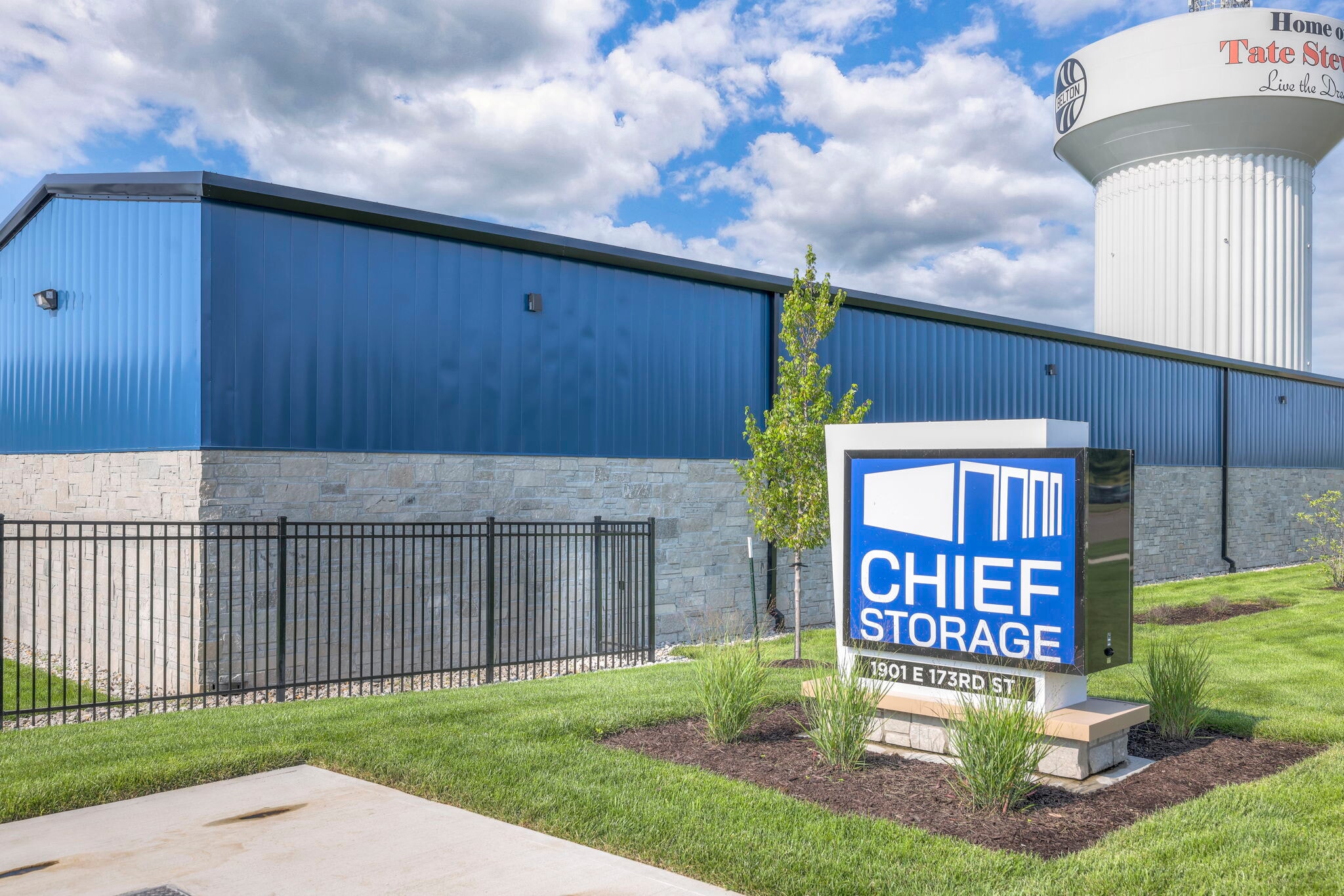 1901 E 173rd St, Belton, MO à louer Photo principale– Image 1 sur 8