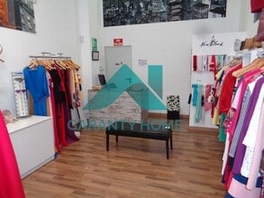 Local commercial dans Cáceres, Cáceres à louer Photo intérieure– Image 2 sur 3