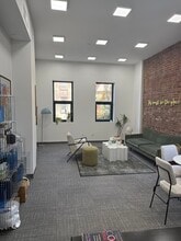 1217 Bedford Ave, Brooklyn, NY à louer Photo intérieure– Image 2 sur 7