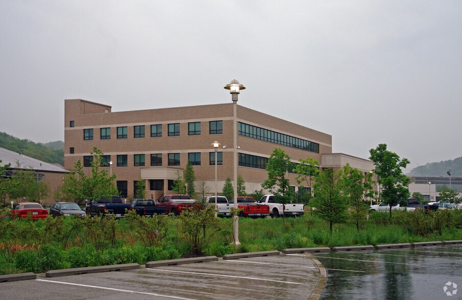 1045 Eaton Dr, Ft Wright, KY à louer - Photo de l’immeuble – Image 2 sur 3