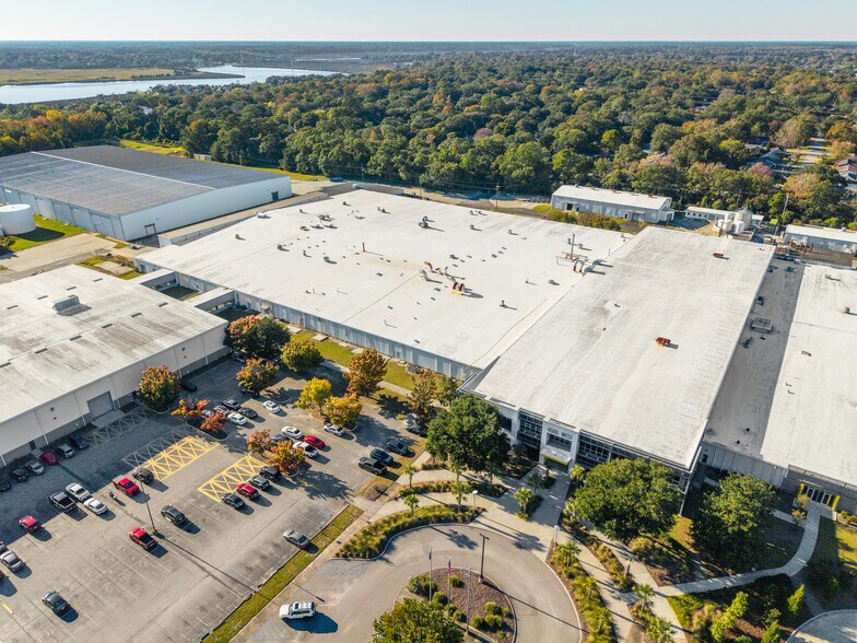 4500 Leeds Ave, North Charleston, SC à louer - Photo de l’immeuble – Image 2 sur 9