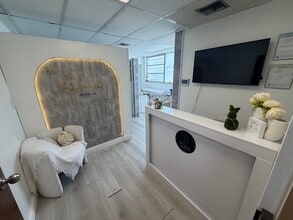 601-625 SW 57th Ave, Miami, FL à louer Photo intérieure– Image 1 sur 10