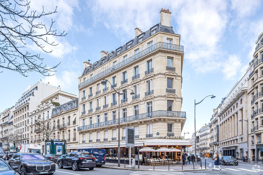 Rue Du Faubourg Saint-Honoré, Paris à vendre - Photo de l’immeuble – Image 1 sur 4