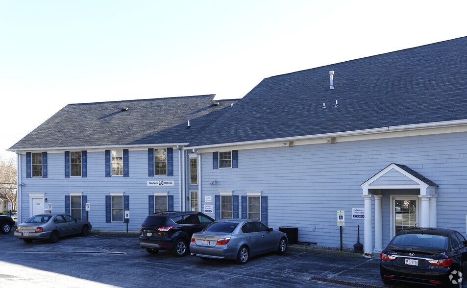 7800 Laurel Ave, Madeira, OH à louer - Photo de l’immeuble – Image 2 sur 16