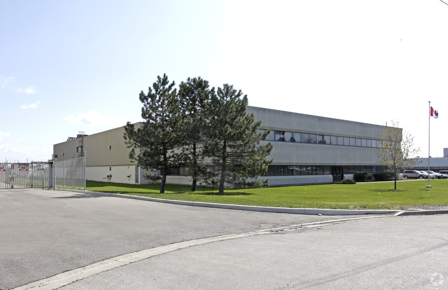 7 Tilbury Ct, Brampton, ON à vendre - Photo de l’immeuble – Image 2 sur 2