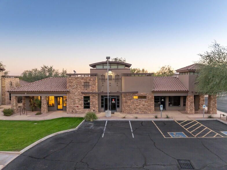 9885 S Priest Dr, Tempe, AZ à louer - Photo de l’immeuble – Image 2 sur 11
