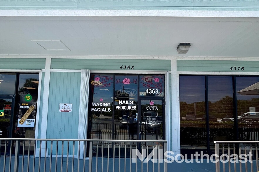 4392 NE Ocean Blvd, Jensen Beach, FL à louer - Photo de l’immeuble – Image 3 sur 14