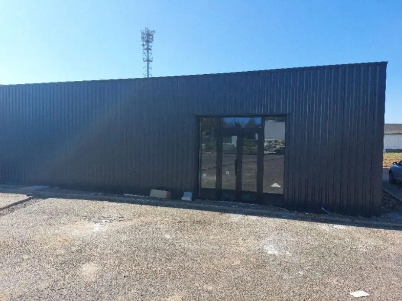 Local commercial dans Argentan à louer - Photo de l’immeuble – Image 1 sur 5