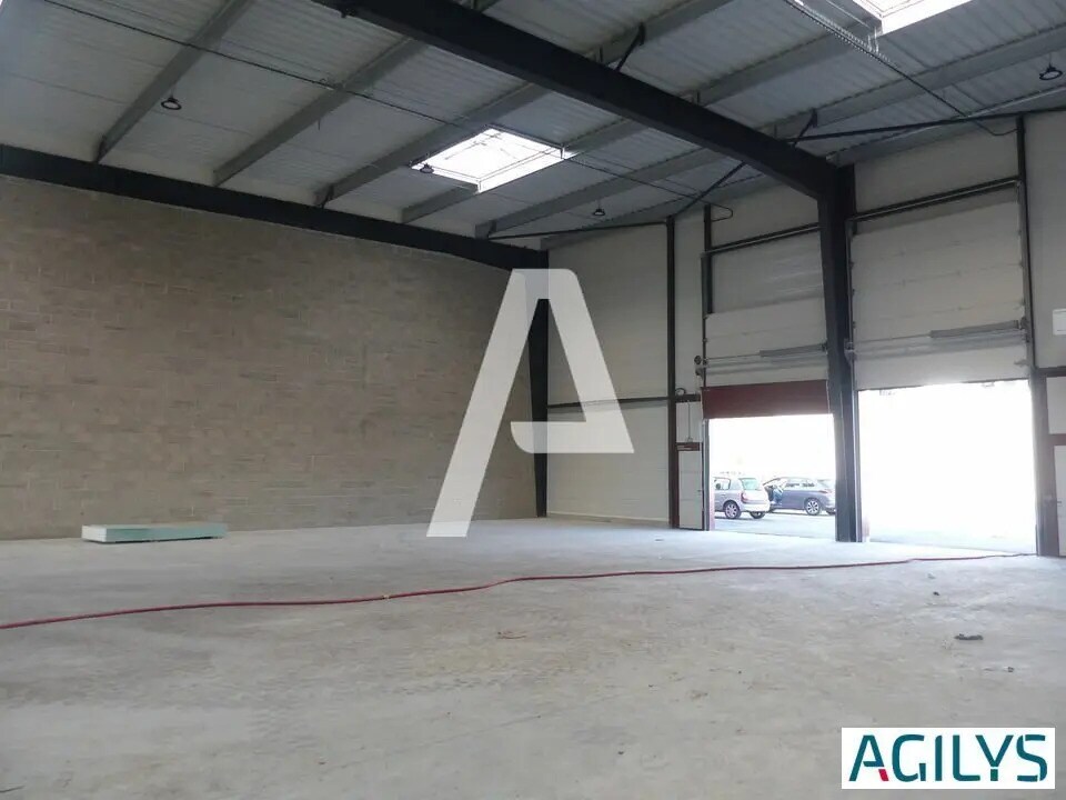 Local d’activités dans Saint-Pierre-du-Perray à louer Photo intérieure– Image 1 sur 7