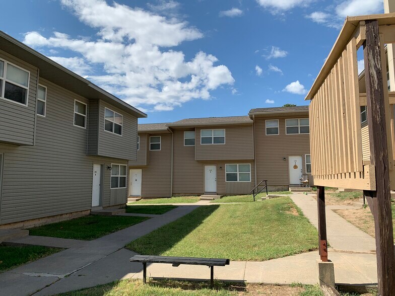 1610 Archer St, Concordia, KS à vendre - Photo de l’immeuble – Image 3 sur 9