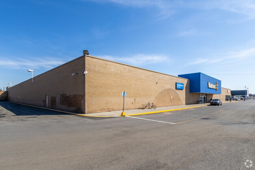 2877 Ch Chambly, Longueuil, QC à louer - Photo de l’immeuble – Image 2 sur 7