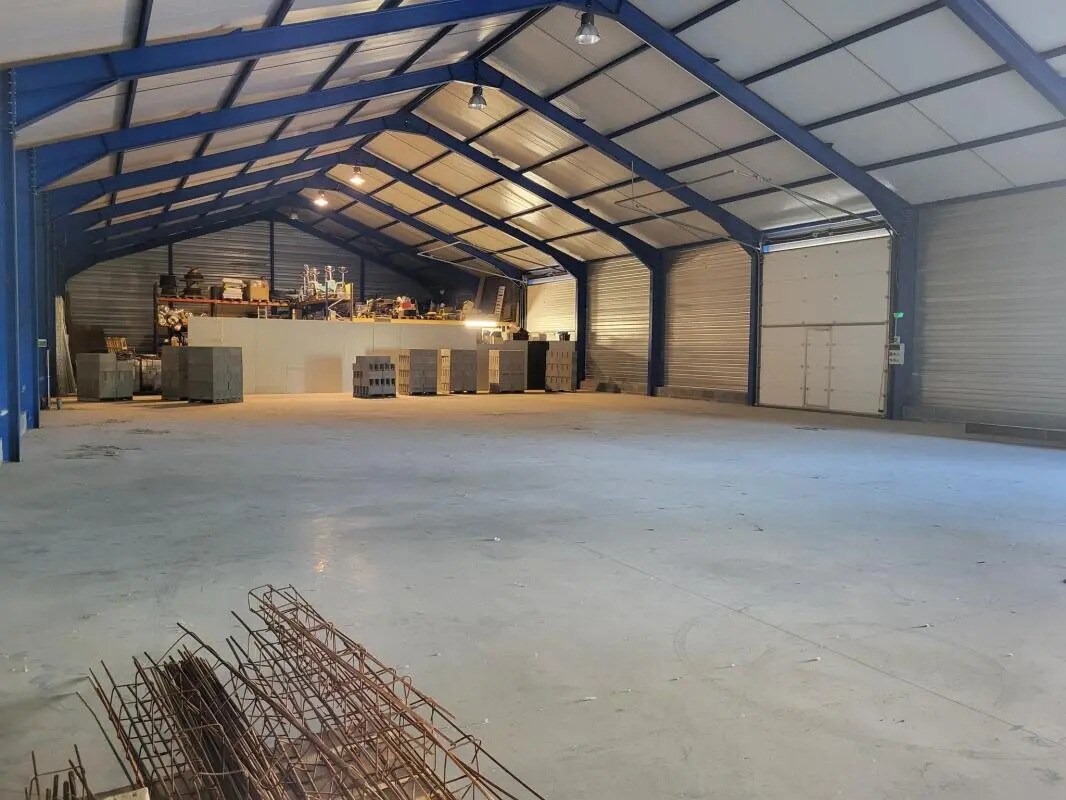 Industriel/Logistique dans Vonnas à vendre Photo de l’immeuble– Image 1 sur 12