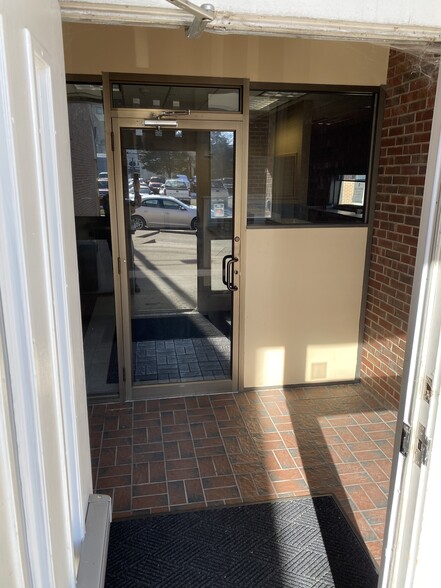 25 S Noble St, Shelbyville, IN à vendre - Photo intérieure – Image 2 sur 14