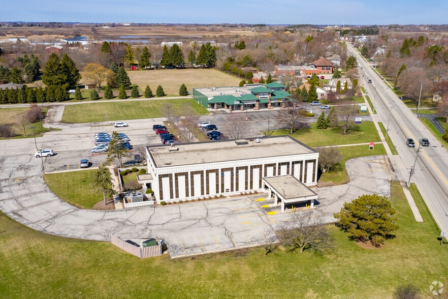 10005 Northwestern Ave, Franksville, WI à vendre - Aérien – Image 2 sur 5