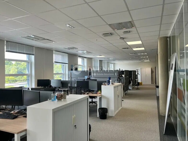 Bureau dans Tours à louer - Photo de l’immeuble – Image 1 sur 7