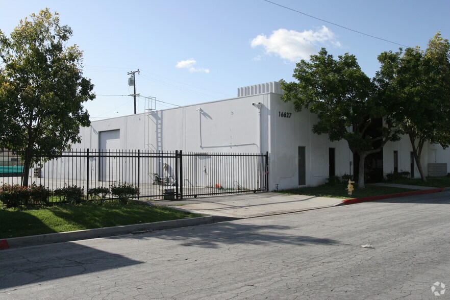 16627 Parkside Ave, Cerritos, CA à louer - Photo de l’immeuble – Image 2 sur 5