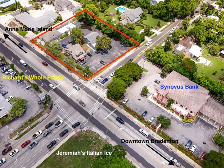 2614 Manatee Ave W, Bradenton, FL à vendre - Photo principale – Image 2 sur 5
