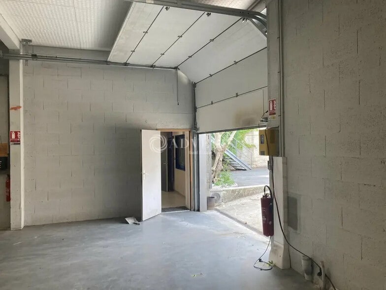 Local d'activités dans Le Mans à vendre - Photo de l’immeuble – Image 3 sur 12