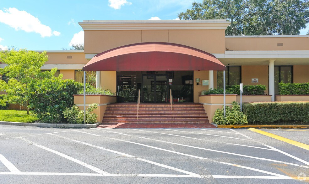 1900 N Mills Ave, Orlando, FL à louer - Photo de l’immeuble – Image 1 sur 37