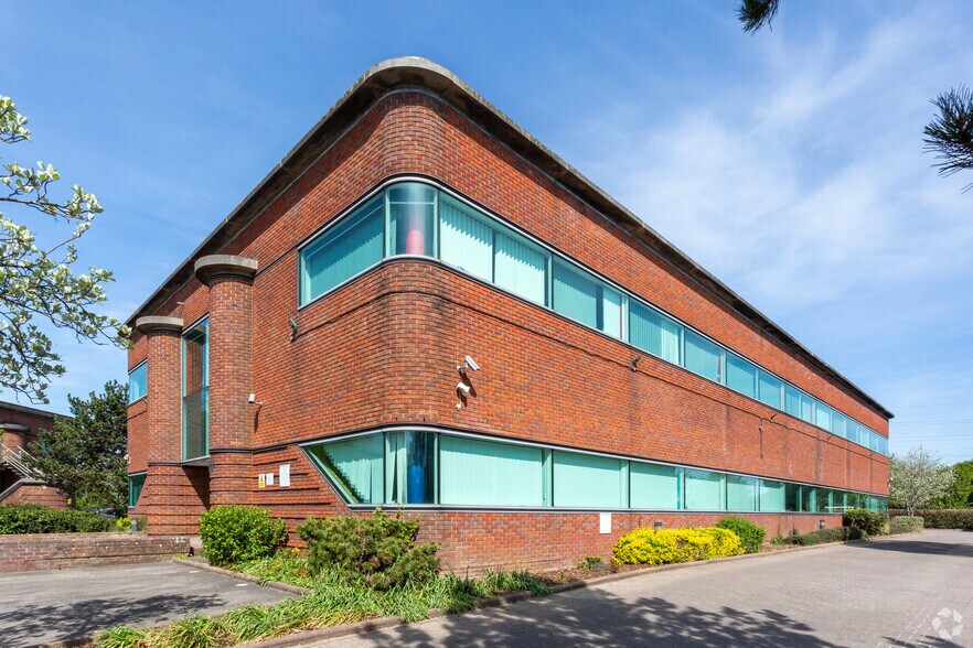 2430 Aztec, Almondsbury à louer - Photo de l’immeuble – Image 2 sur 20