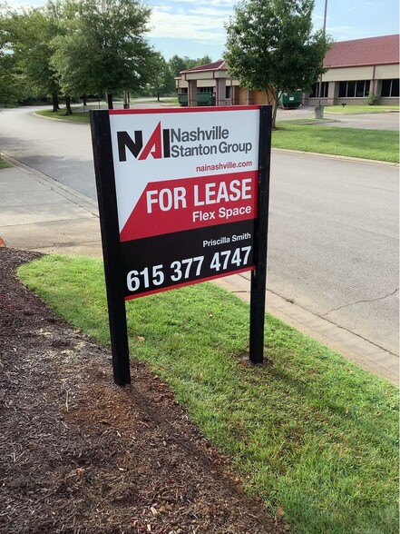 412 Golden Bear Ct, Murfreesboro, TN à louer - Photo de l’immeuble – Image 2 sur 8