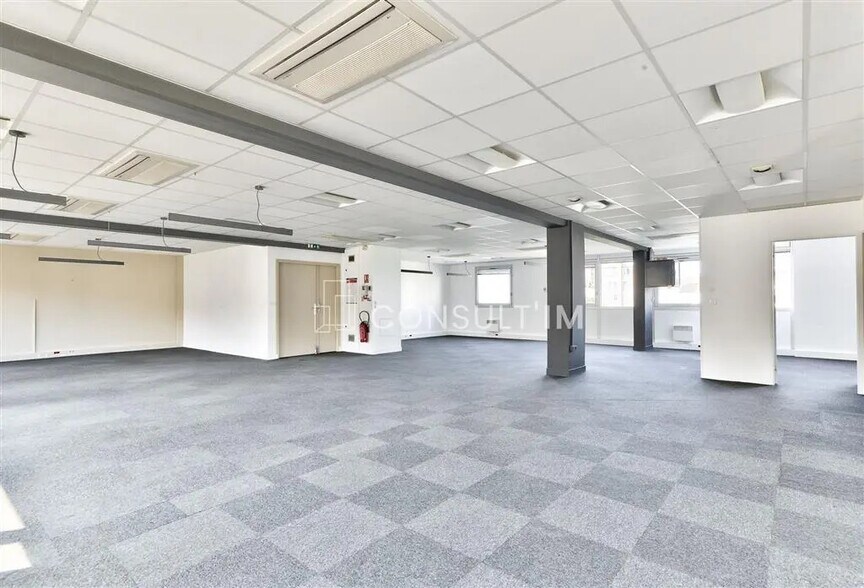 Bureau dans Boulogne-Billancourt à louer - Photo de l’immeuble – Image 2 sur 7
