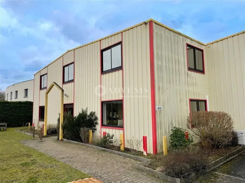 Local d’activités dans Olivet à louer - Photo de l’immeuble – Image 2 sur 12