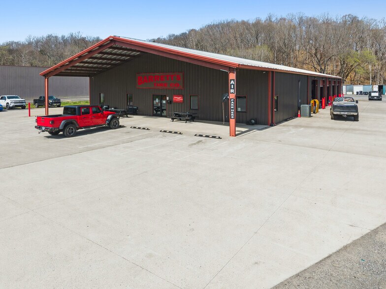 1554 Donelson Pky, Dover, TN à vendre - Photo de l’immeuble – Image 2 sur 5