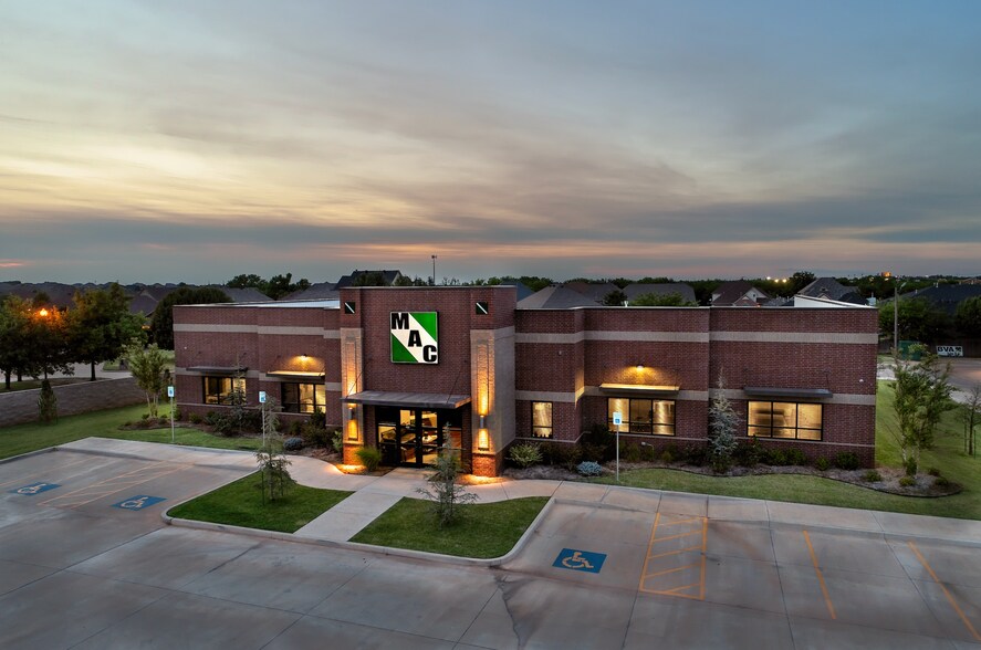 25 NW 146th St, Edmond, OK à louer - Photo de l’immeuble – Image 1 sur 18