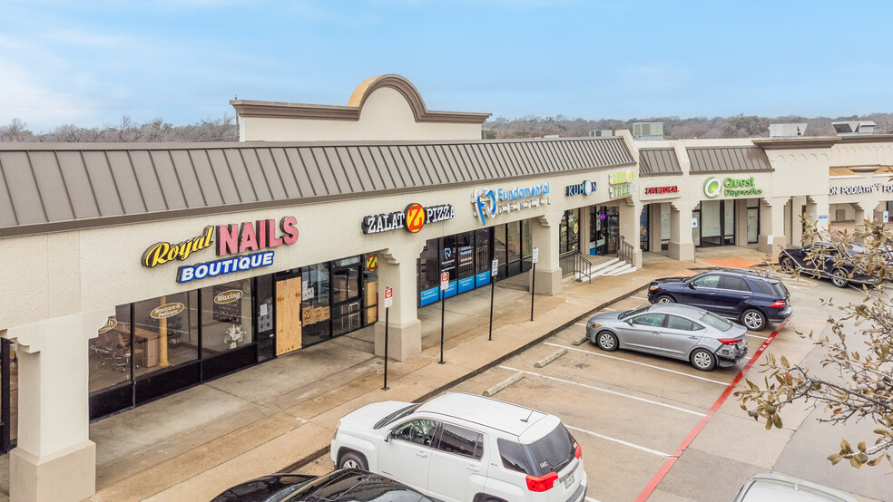 11613-11617 N Central Expy, Dallas, TX à louer - Photo de l’immeuble – Image 3 sur 25