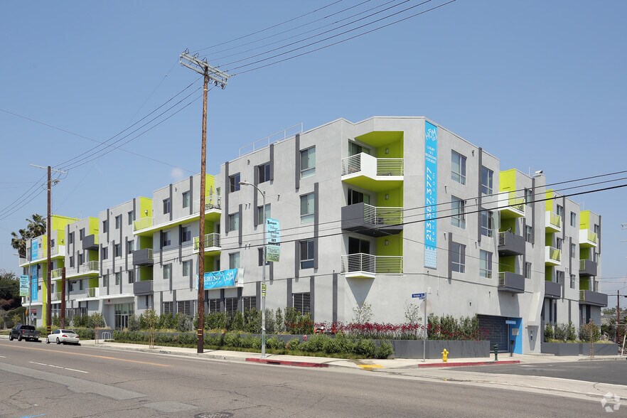 3221 W Temple St, Los Angeles, CA à louer - Photo principale – Image 1 sur 37