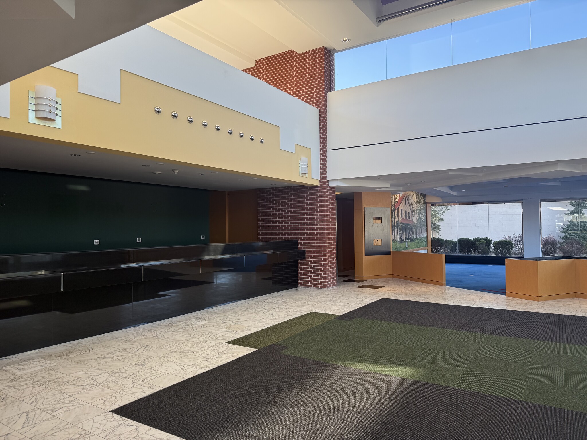 2822 Middle Country Rd, Lake Grove, NY à vendre Photo de l’immeuble– Image 1 sur 5