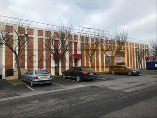 Plus de détails pour Bureau, Industriel/Logistique à louer