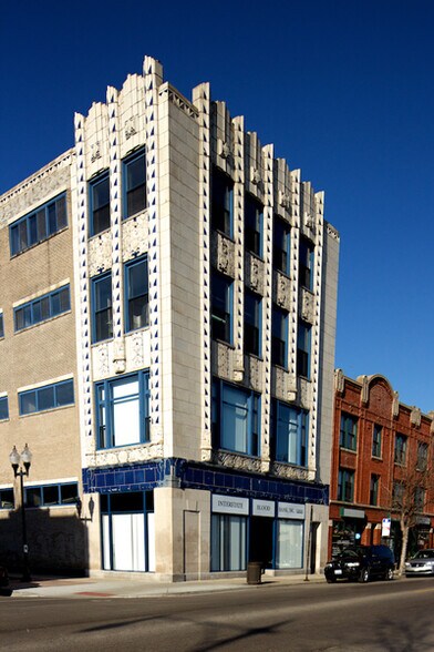 3322 W Lawrence Ave, Chicago, IL à vendre - Photo de l’immeuble – Image 3 sur 6