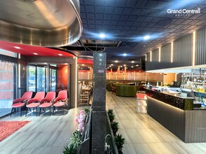 8580 Alexandra Rd, Richmond, BC à louer Photo intérieure– Image 2 sur 14